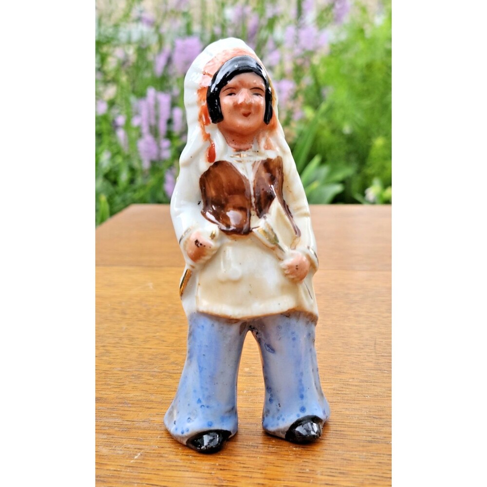 Vintage Made in Japan Porcelain Native American Chief Figurine Indian 5"H